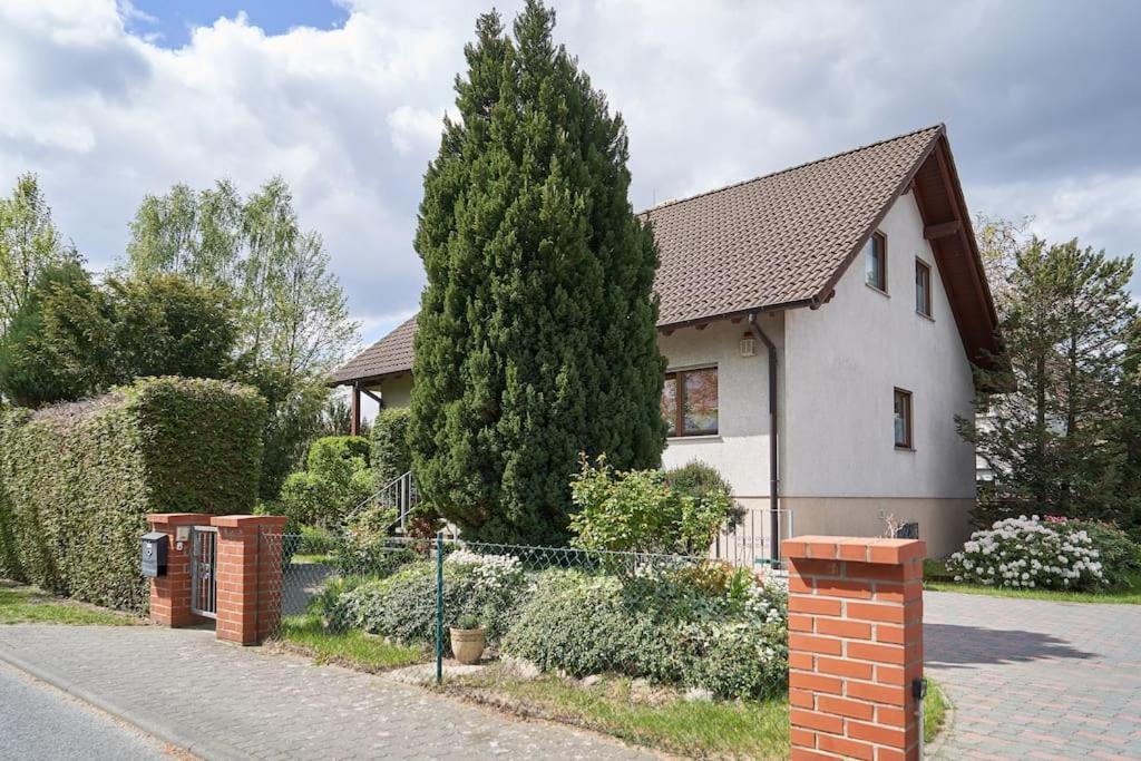 Ferienwohnung Am Stadtrand Von Berlin Neu Buch Exterior photo
