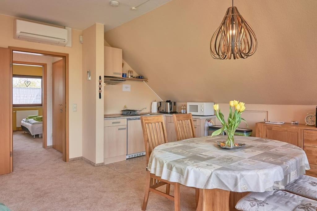 Ferienwohnung Am Stadtrand Von Berlin Neu Buch Exterior photo